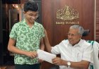 മുഖ്യമന്ത്രിയുടെ ചെറുമകൻ ഇഷാൻ ദുരിതാശ്വാസ നിധിയിലേക്ക് 12,530 രൂപ സംഭാവന നൽകി