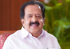 'രാഷ്ട്രീയം കാണേണ്ട അവസരമല്ല, ദുരിതാശ്വാസ നിധിയിലേക്ക് ശമ്പളം നൽകാനുള്ള തീരുമാനം ശരി': രമേശ് ചെന്നിത്തല