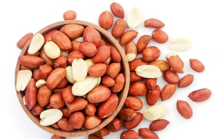 നിലക്കടല കൊറിച്ചാല്‍ എന്തുണ്ട് കാര്യം? ആരോഗ്യ വിദഗ്ധര്‍ പറയുന്നതിങ്ങനെ